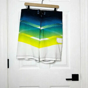 SPEEDO Mens Size 32 Crosscut Boardshorts 10" Inseam‎